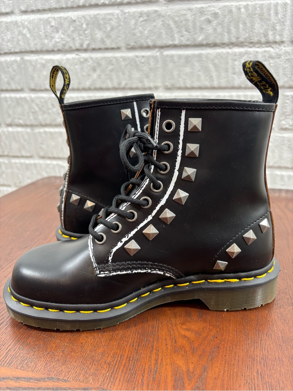 Dr. Martens 1460 Stud Lace-Up Boots Black Leather Punk Studded Womens 5 - Picture 4 of 11